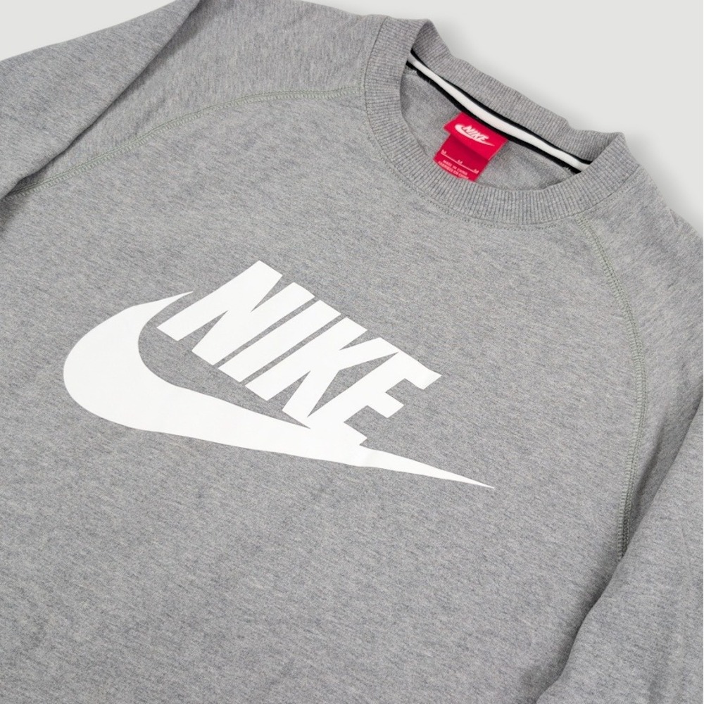 Nike Crewneck Sweatshirt Men Medium Gray Big Futura Logo Casual Sports Active